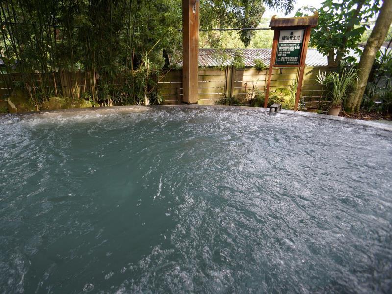 Toong Mao Spa Resort Guanziling Tainan Exterior photo