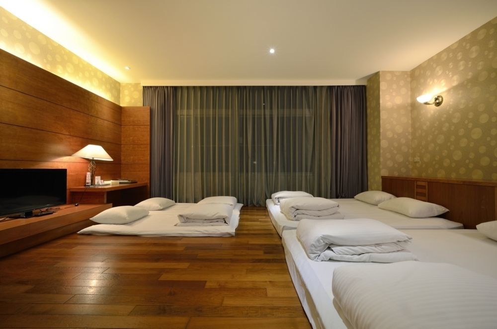 Toong Mao Spa Resort Guanziling Tainan Exterior photo