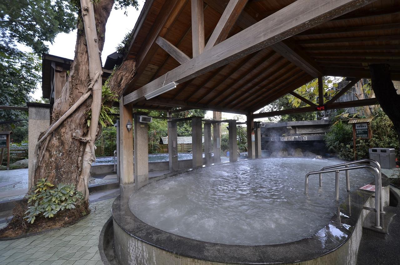 Toong Mao Spa Resort Guanziling Tainan Exterior photo
